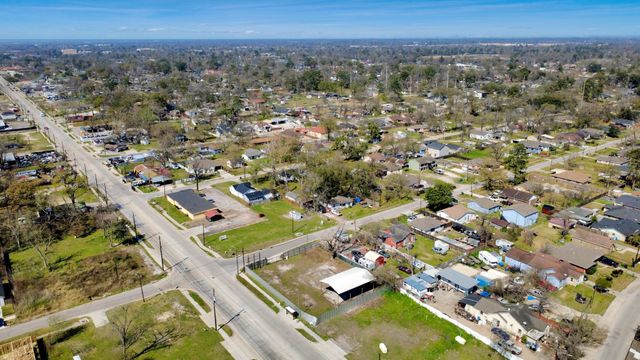 6005 Laura Koppe Road, Houston, TX 77016