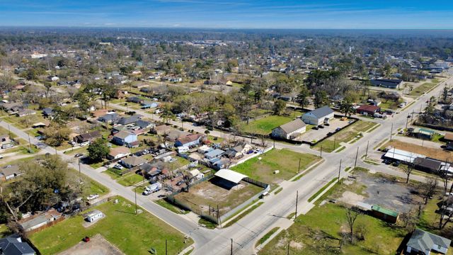 6005 Laura Koppe Road, Houston, TX 77016