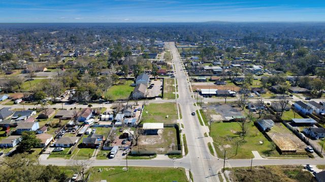 6005 Laura Koppe Road, Houston, TX 77016