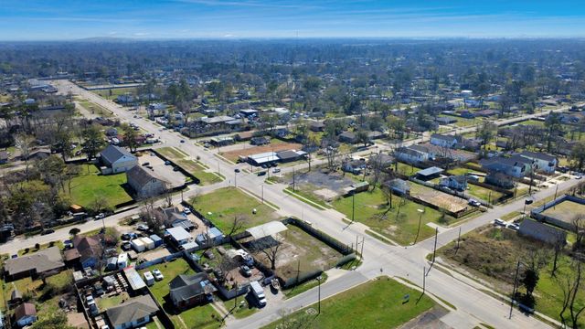 6005 Laura Koppe Road, Houston, TX 77016