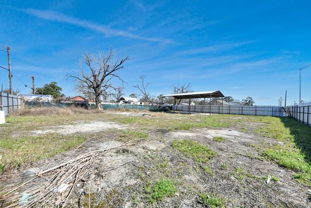 6005 Laura Koppe Road, Houston, TX 77016