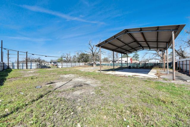 6005 Laura Koppe Road, Houston, TX 77016