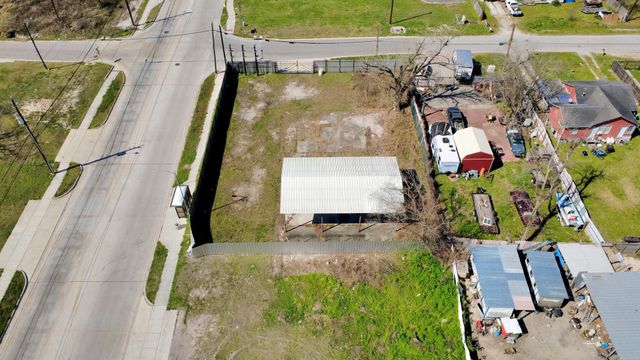 6005 Laura Koppe Road, Houston, TX 77016