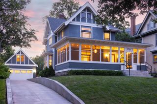 1726 Irving Avenue S, Minneapolis, MN 55403