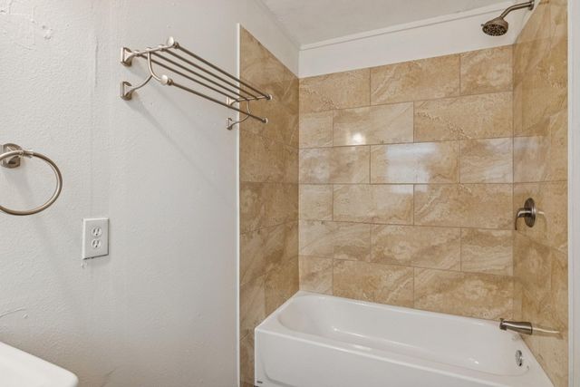 2317 Wimcrest Street, Galveston, TX 77551