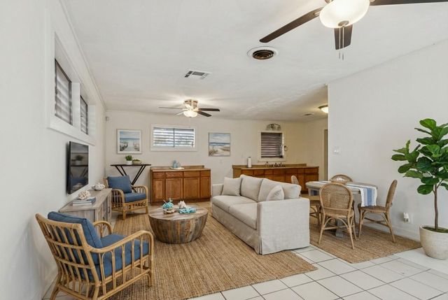 2317 Wimcrest Street, Galveston, TX 77551