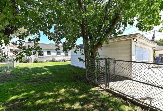 250 Luedtke AVENUE, Racine, WI 53405