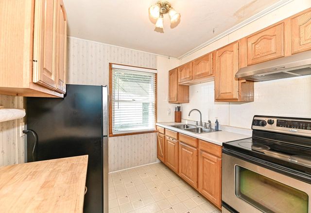 250 Luedtke AVENUE, Racine, WI 53405