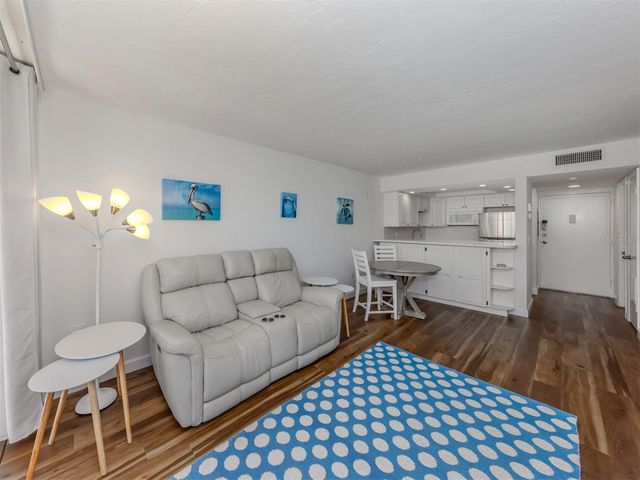 618 BIRD BAY DRIVE S 216, Venice, FL 34285