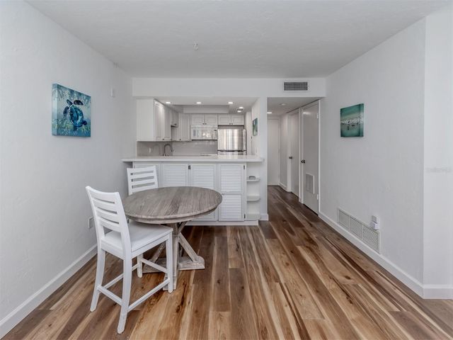 618 BIRD BAY DRIVE S 216, Venice, FL 34285