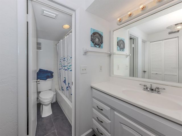 618 BIRD BAY DRIVE S 216, Venice, FL 34285