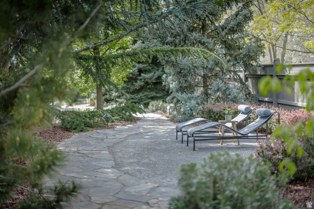 1525 E WESTMORELAND DR, Salt Lake City, UT 84105