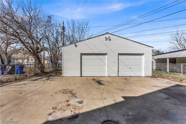 10613 Sandusky Avenue B, Cleveland, OH 44105