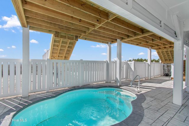 105 Ocean Boulevard W, Supply, NC 28462