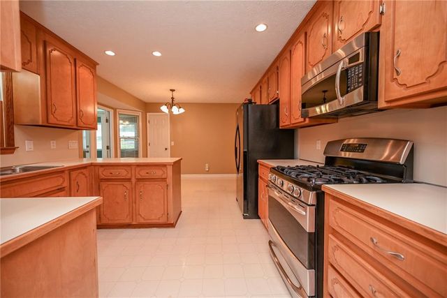 114 Valley Farm Lane, Acworth, GA 30102