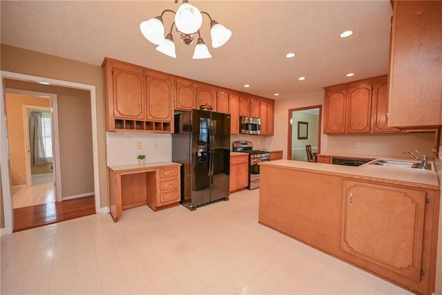114 Valley Farm Lane, Acworth, GA 30102