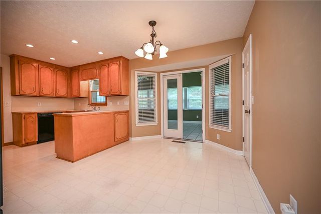 114 Valley Farm Lane, Acworth, GA 30102