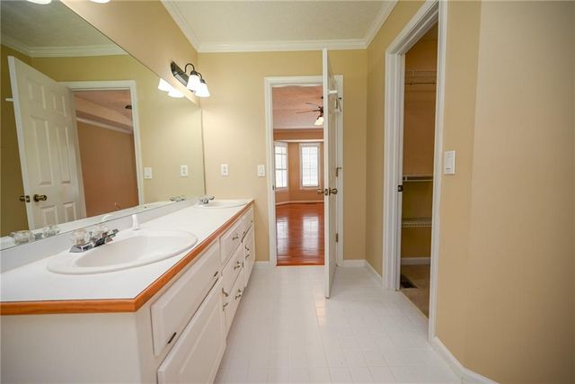 114 Valley Farm Lane, Acworth, GA 30102