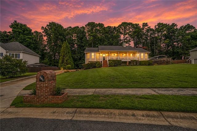 114 Valley Farm Lane, Acworth, GA 30102
