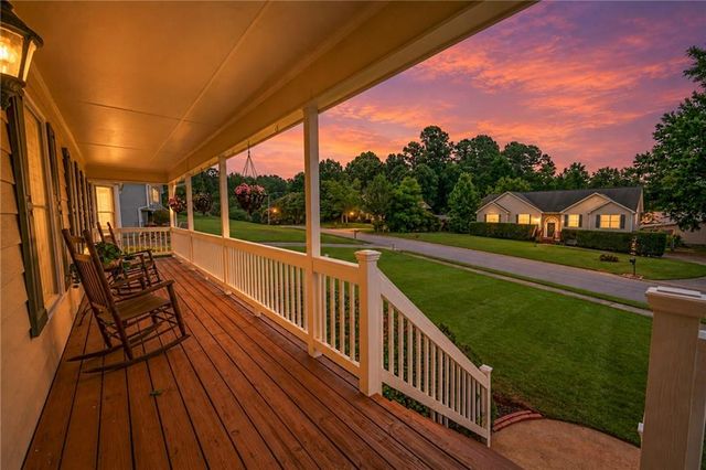 114 Valley Farm Lane, Acworth, GA 30102