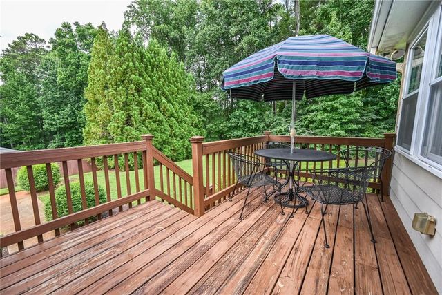 114 Valley Farm Lane, Acworth, GA 30102