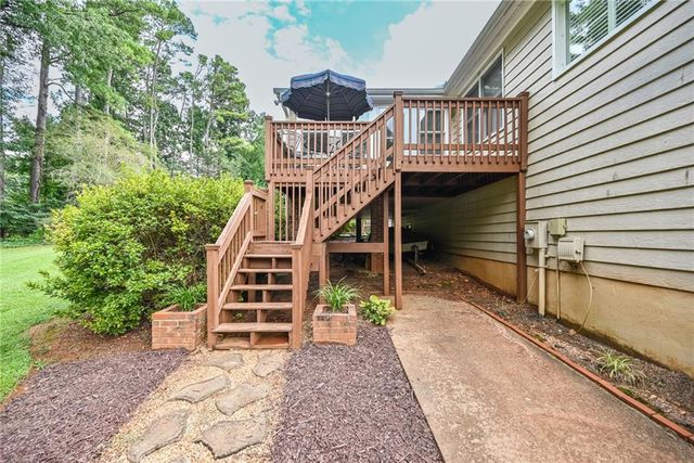 114 Valley Farm Lane, Acworth, GA 30102