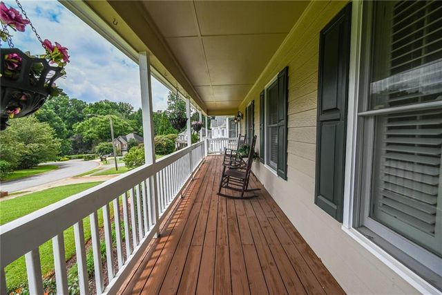 114 Valley Farm Lane, Acworth, GA 30102