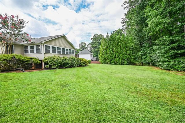 114 Valley Farm Lane, Acworth, GA 30102