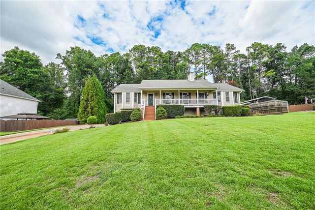 114 Valley Farm Lane, Acworth, GA 30102