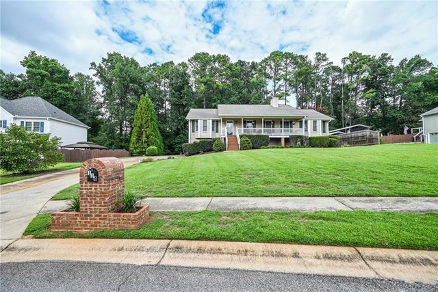 114 Valley Farm Lane, Acworth, GA 30102