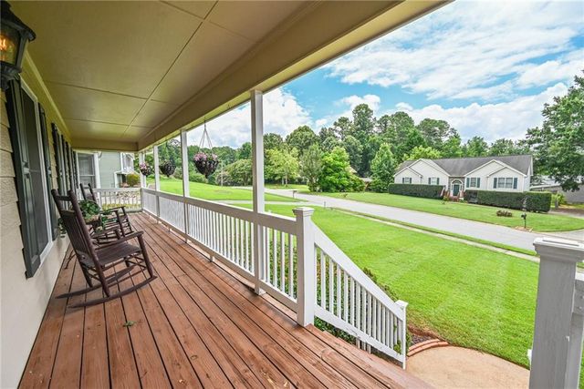 114 Valley Farm Lane, Acworth, GA 30102