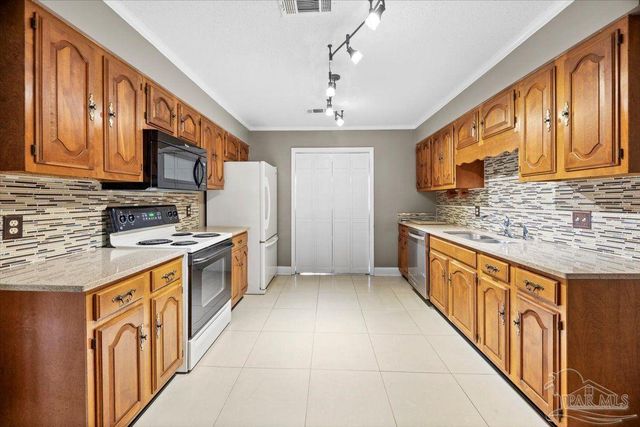 1235 Chisholm Trl, Pensacola, FL 32514