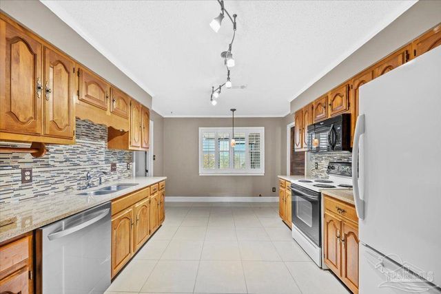 1235 Chisholm Trl, Pensacola, FL 32514