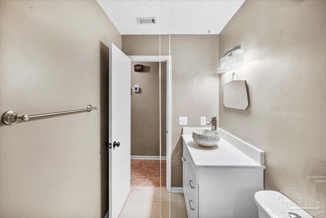 1235 Chisholm Trl, Pensacola, FL 32514