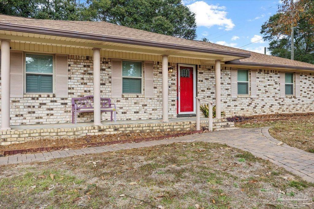 1235 Chisholm Trl, Pensacola, FL 32514