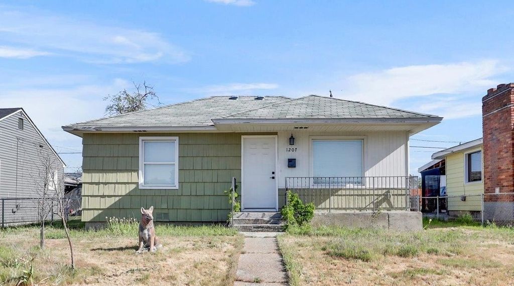 1207 E Garland Ave, Spokane, WA 99207
