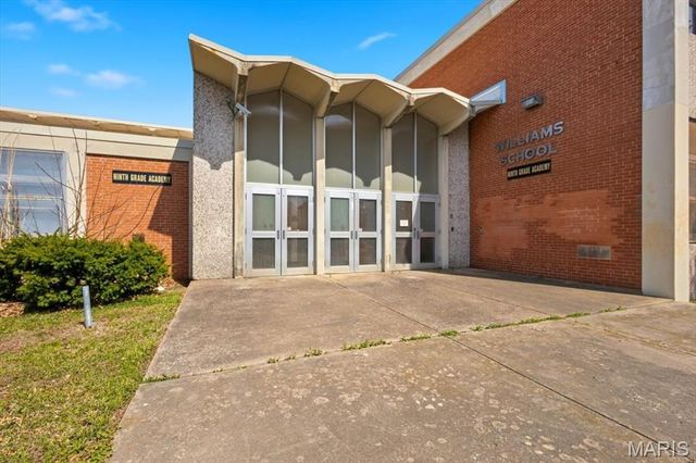 3923 Saint Ferdinand Avenue, St Louis, MO 63113