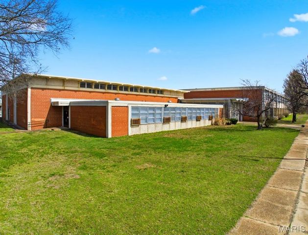 3923 Saint Ferdinand Avenue, St Louis, MO 63113