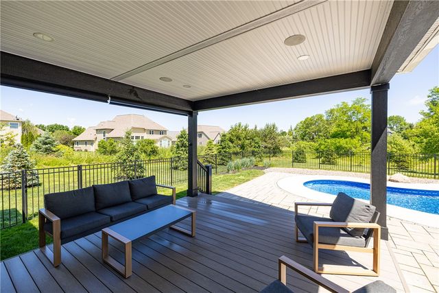 211 Mill Stream Run, Webster, NY 14580