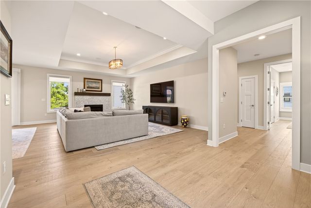 211 Mill Stream Run, Webster, NY 14580