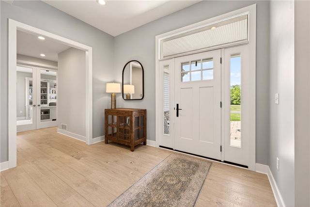 211 Mill Stream Run, Webster, NY 14580