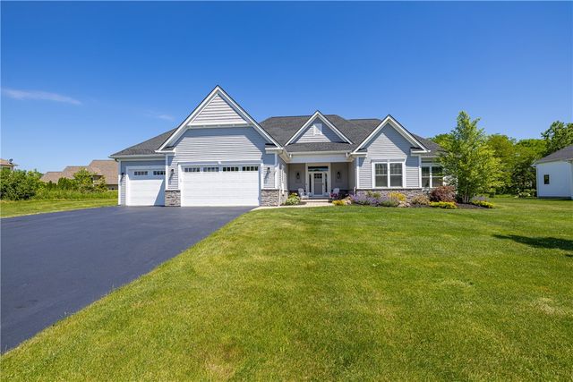 211 Mill Stream Run, Webster, NY 14580