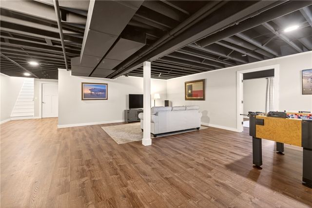 211 Mill Stream Run, Webster, NY 14580