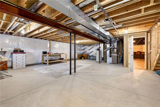211 Mill Stream Run, Webster, NY 14580