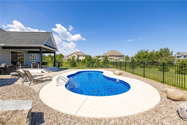 211 Mill Stream Run, Webster, NY 14580
