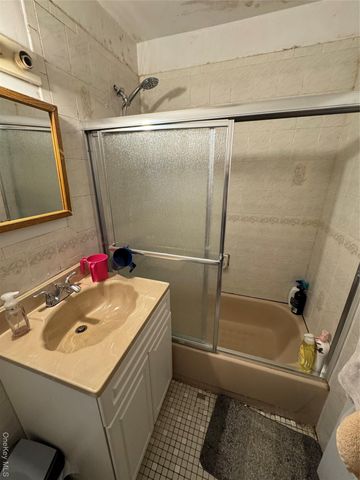 1046 E 32nd Street, Brooklyn, NY 11210