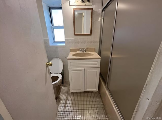 1046 E 32nd Street, Brooklyn, NY 11210