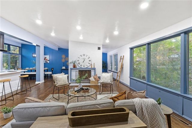 200 Old Landing RD, Yorktown, VA 23692