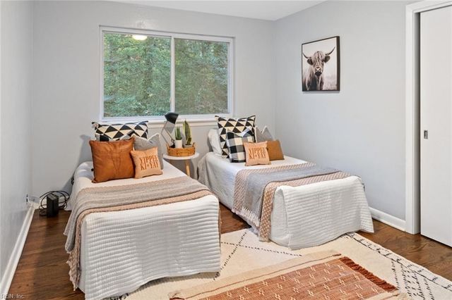 200 Old Landing RD, Yorktown, VA 23692