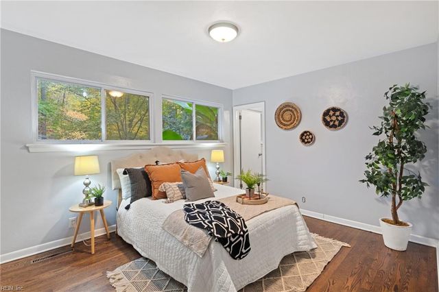 200 Old Landing RD, Yorktown, VA 23692